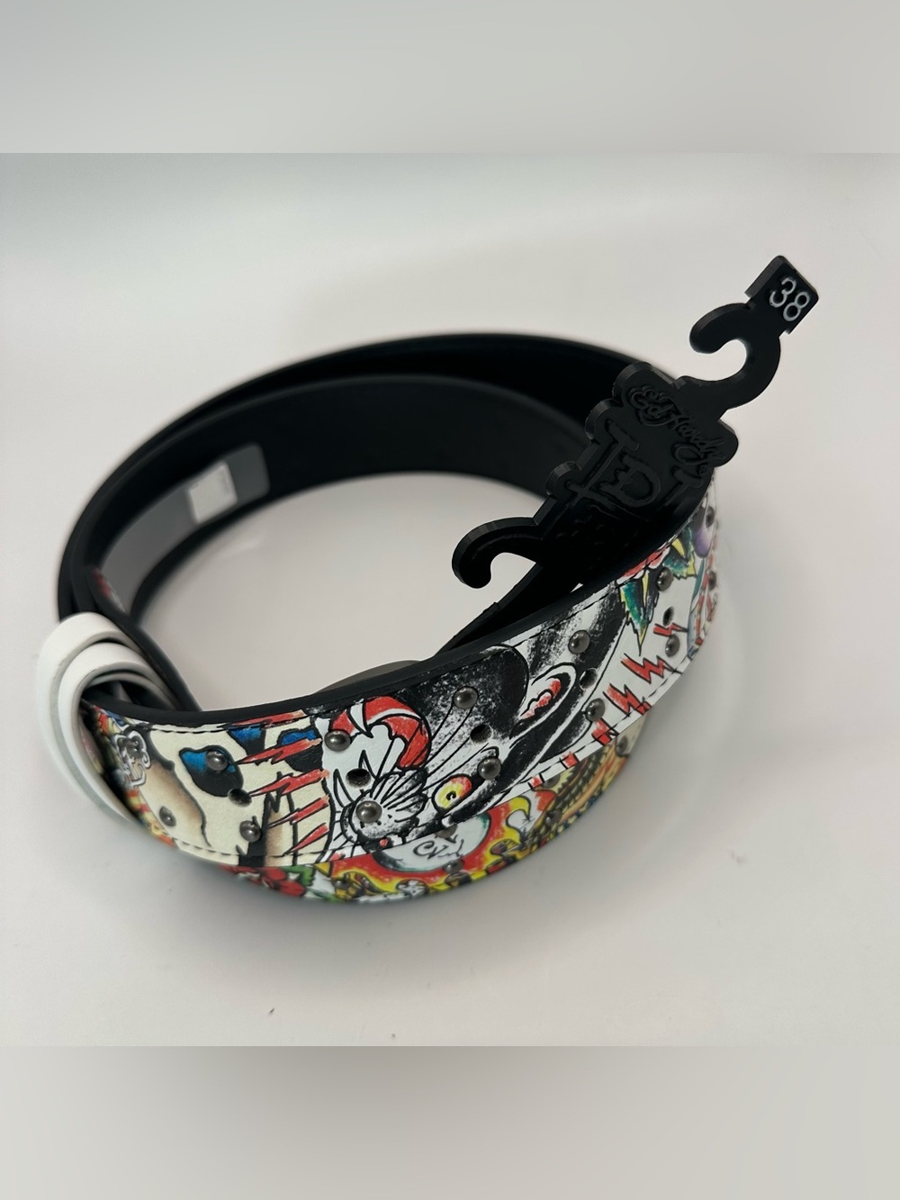 NWT Ed Hardy Tattoo Print Studded Belt
PU Vegan Leather White Multicolor Size
38